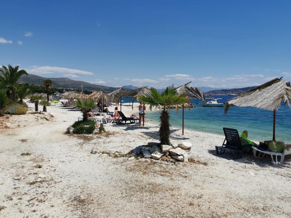 Villa Kairos Donji Seget Eksteriør billede